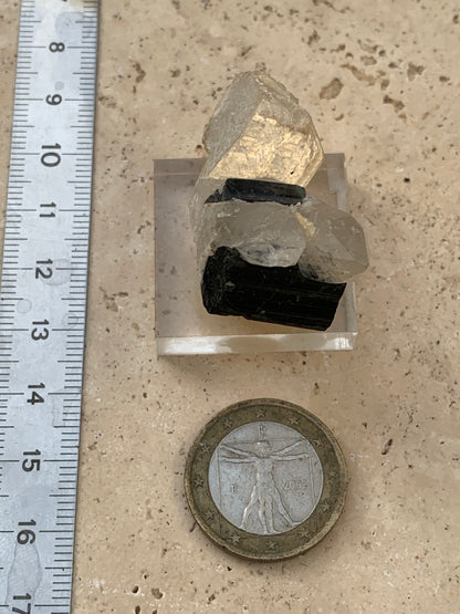 Black Tourmaline, natural specimen measuring 38 x 26 x 23 mm - 19.5 grams. A very beautiful tourmaline on Quartz and green Kunzite! 