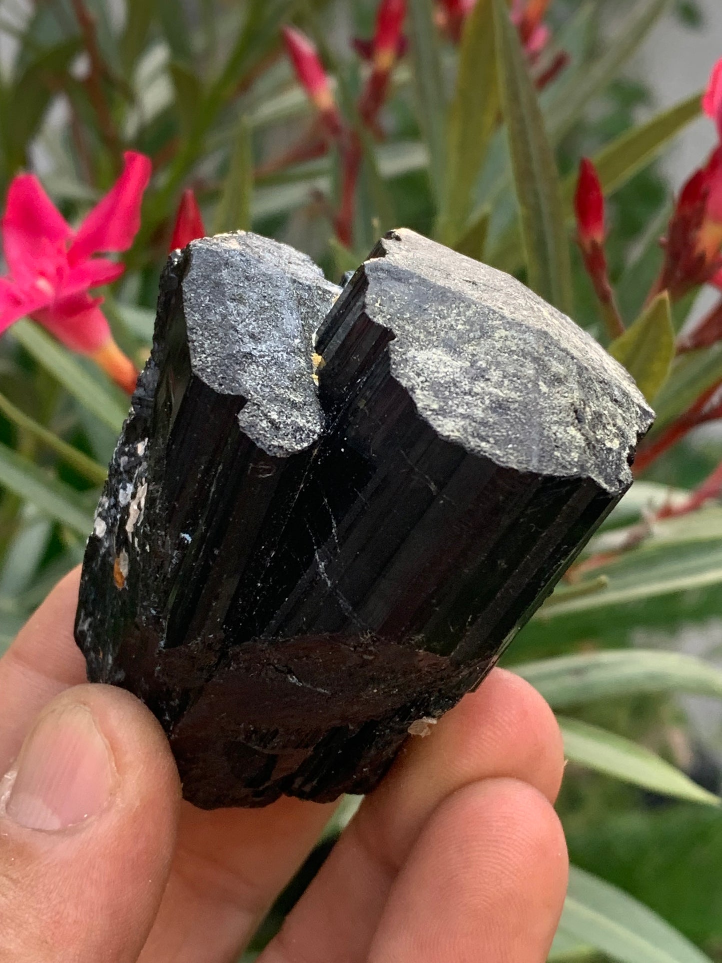 Black tourmaline, natural specimen measuring 65 x 52 x 50 mm - 246.2 grams. A very beautiful tourmaline block! 