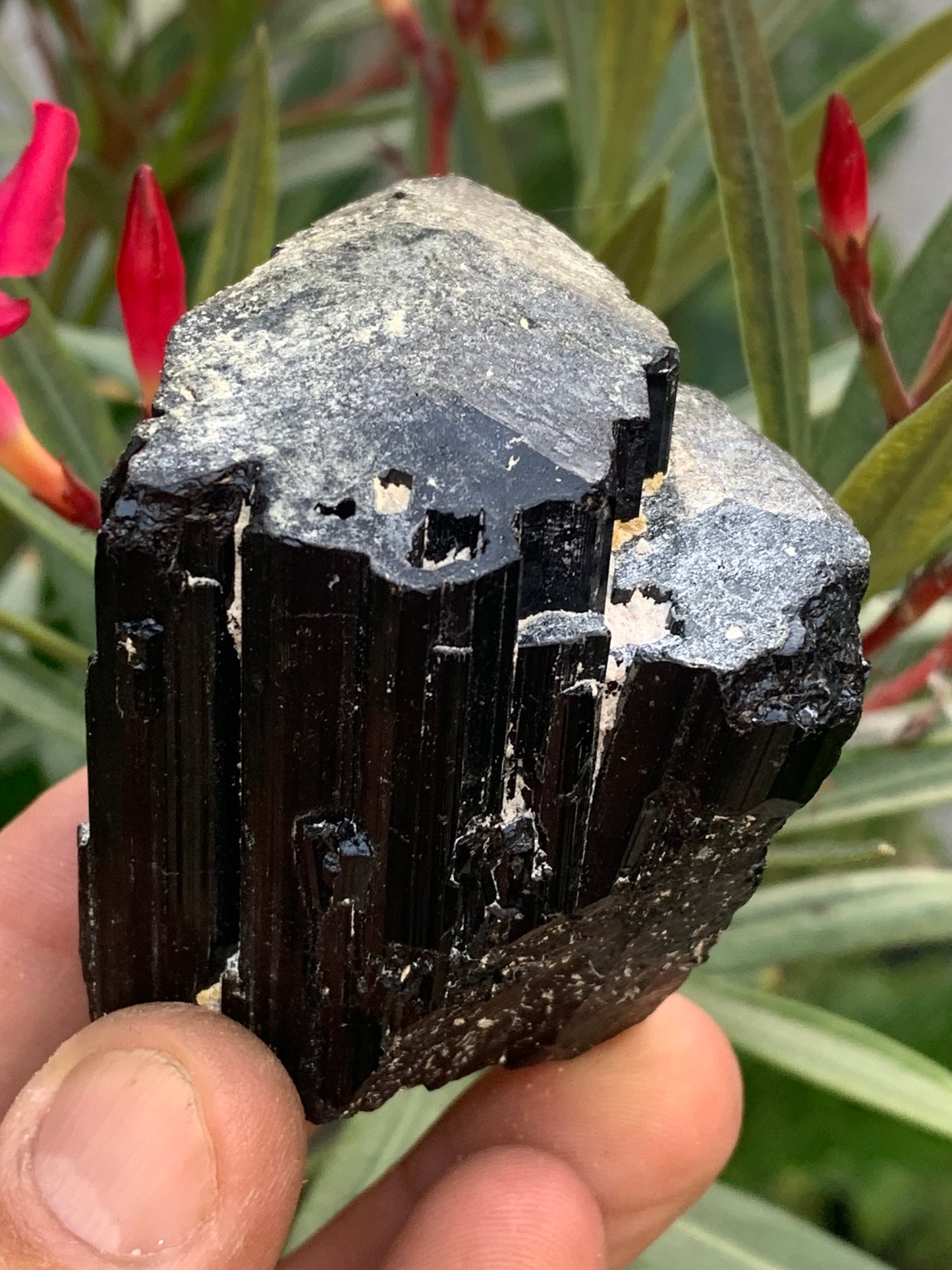 Black tourmaline, natural specimen measuring 65 x 52 x 50 mm - 246.2 grams. A very beautiful tourmaline block! 