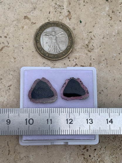 Tourmaline melon d'eau/ pastèque, vendu par paire, 15mm x 14 x 3 - 7 carats. Parfait en bijouterie, collection ,exposition...