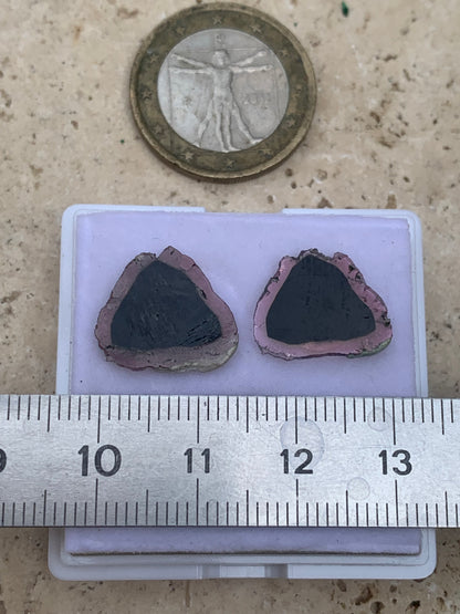 Tourmaline melon d'eau/ pastèque, vendu par paire, 15mm x 14 x 3 - 7 carats. Parfait en bijouterie, collection ,exposition...