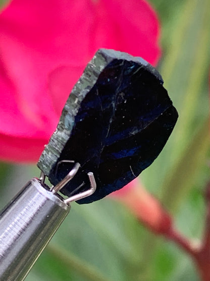Tourmaline/ Indicolite, de 14mm x11 x 3 environ - 4,5 carats. Parfait en bijouterie, collection ,exposition...
