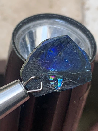 Tourmaline/ Indicolite, de 14mm x11 x 3 environ - 4,5 carats. Parfait en bijouterie, collection ,exposition...
