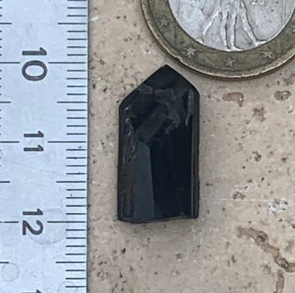 Tourmaline noire, pointes naturelles à 3 faces, 4 pièces au choix, de 20 x 6 x 5 mm - 2 grammes par pièce environ !