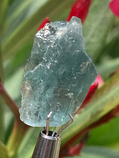 Tourmaline/ Indicolite, de 23mm x 15 x 6 environ - 3 grammes. Parfait en bijouterie, collection ,exposition...
