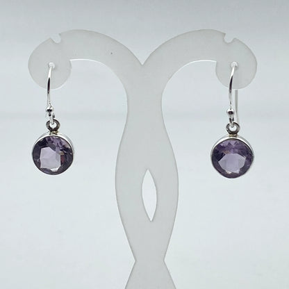 Boucles d'oreilles en Améthyste, cabochon sertis de formes rondes, qualité AA à AAA. Vendu en finition Argent, parfait !