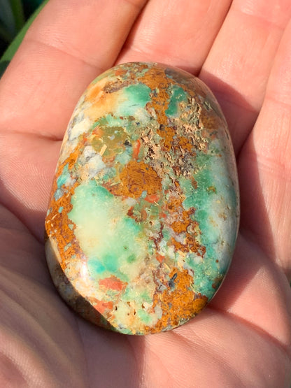 Chrysocolle, superbe galet naturel et poli du Pérou. Parfait pour la lithothérapie, collection ou la bijouterie !