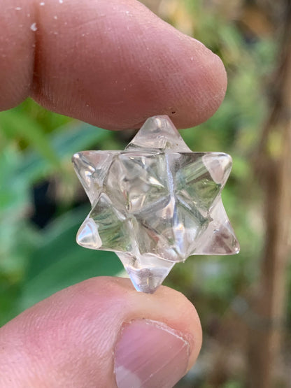 Etoile de Sirius (12 branches), 3 pierres au choix : Améthyste, Quartz rose ou Cristal de roche. De 15 à 85 millimètres. Très belle qualité !