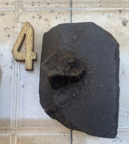 Staurolite/staurolite, pieces of your choice, magnificent specimens with a natural cross. Originating from Russia or France!