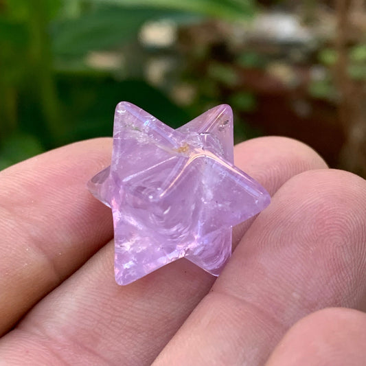 Mercaba/ Mercabah/ Merkabah (étoile à 8 branches), en Améthyste. De 17x17x17mm - 9,2 grammes. Qualité A à AAA !