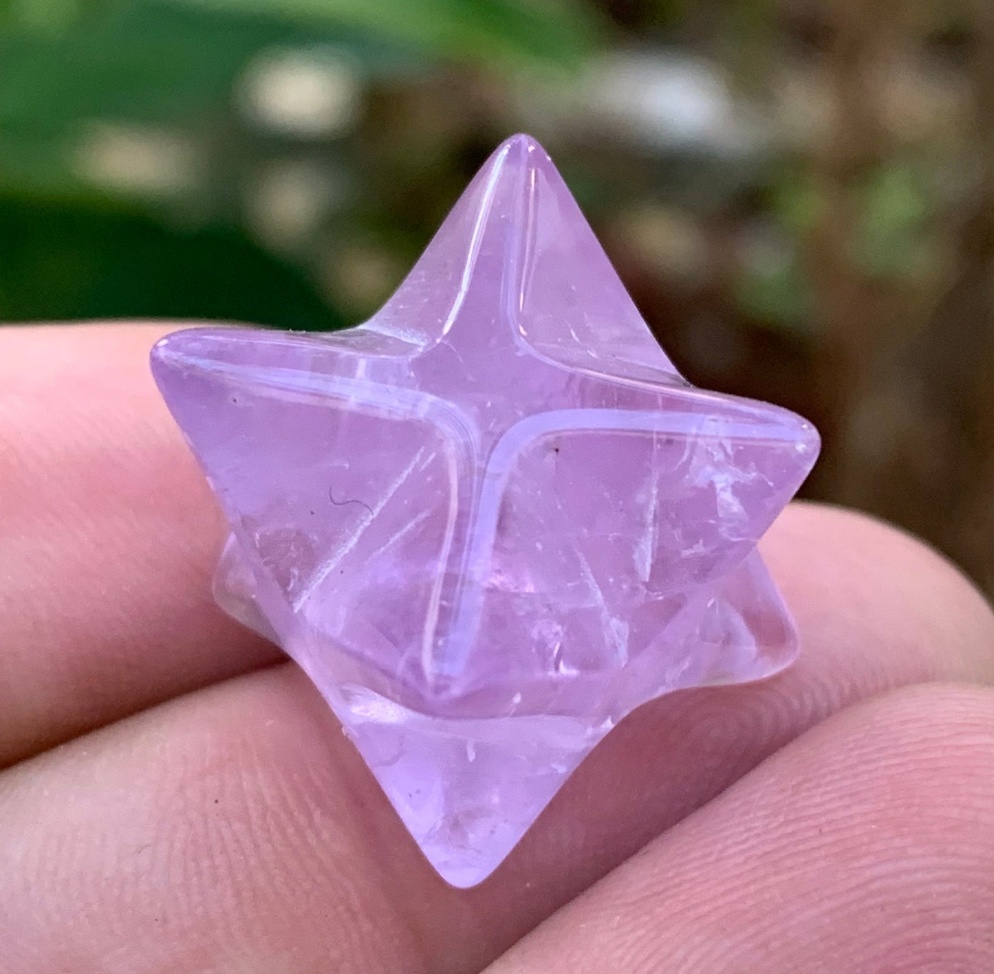 Mercaba/ Mercabah/ Merkabah (étoile à 8 branches), en Améthyste. De 17x17x17mm - 9,2 grammes. Qualité A à AAA !