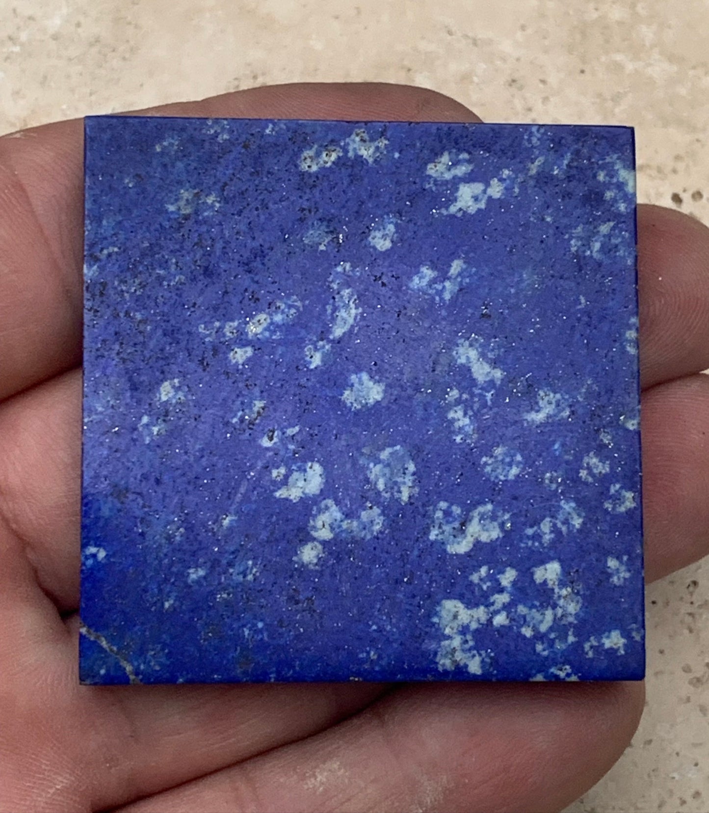 Lapis lazuli, échantillon de dalle de 5x5x1 cm -56 grammes. Qualité AA, un bleu envoûtant et fascinant, la pierre des pharaons !