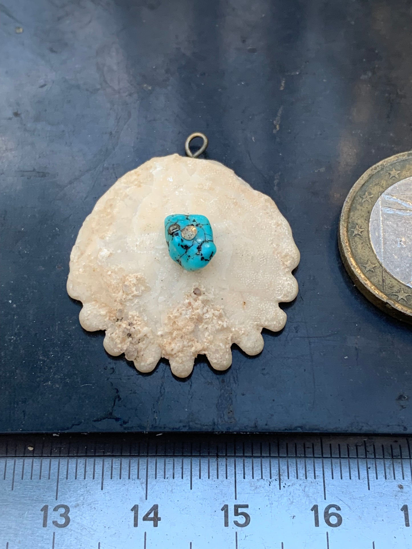 Oursin avec Turquoise, pendentif de 30x27x8 millimètres - 2,9 gr. Vendu avec cordon noir réglable offert, parfait !