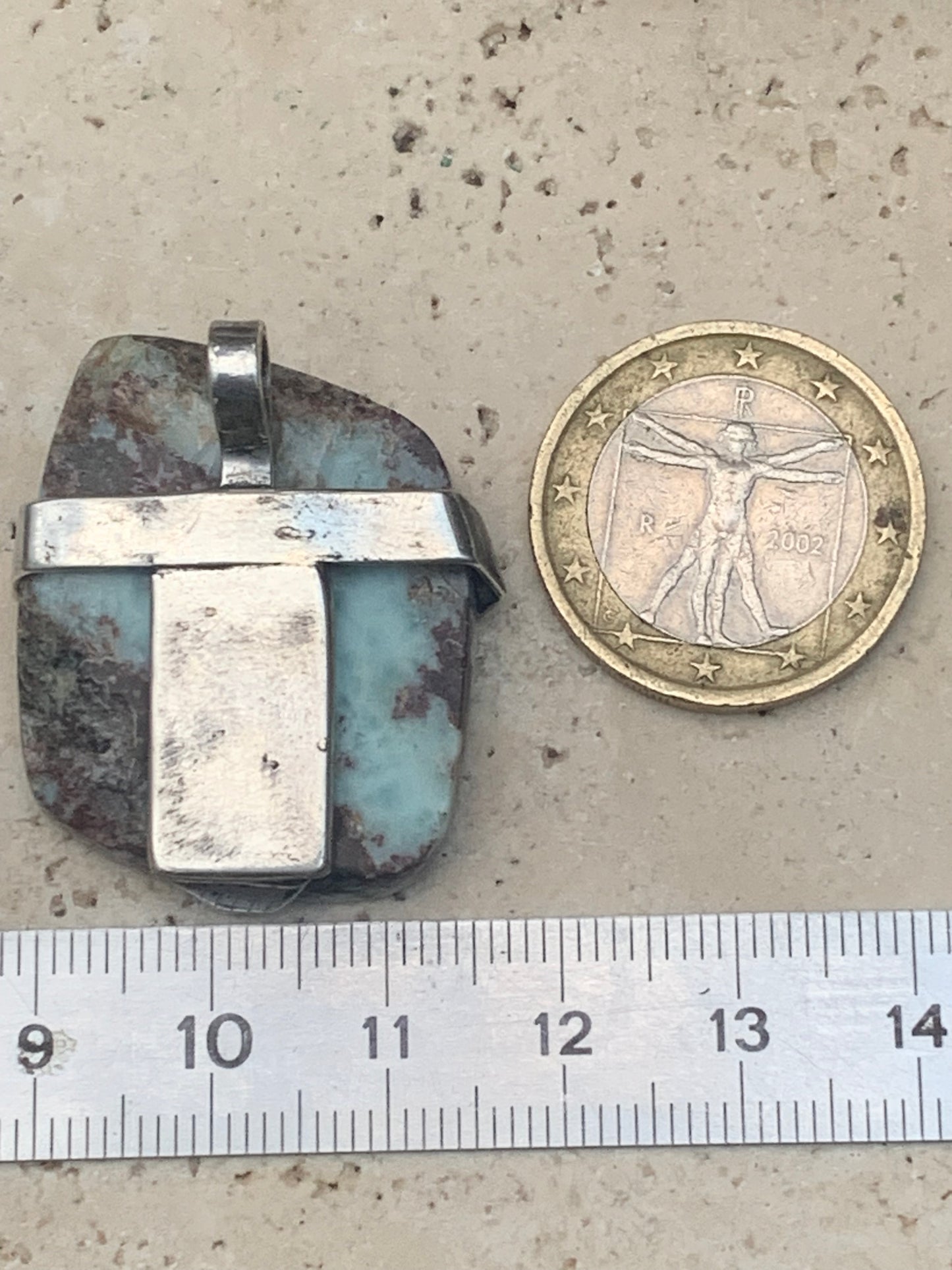 Larimar, pendentif en Argent de 32 mm de hauteur x 27 de largeur x 8 d'épaisseur. Vendu avec cordon réglable de couleur noire offert !
