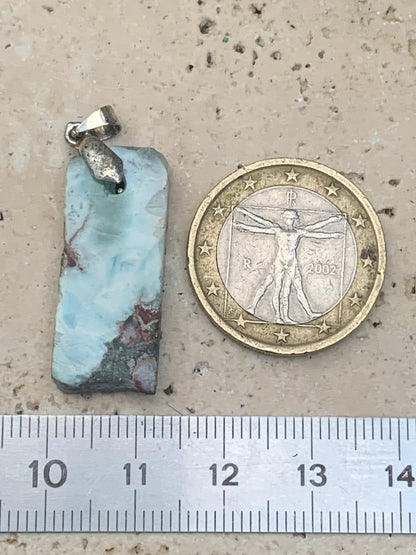 Larimar, pendentif en Argent de 36 mm de hauteur x 12 de largeur x 6 d'épaisseur. Vendu avec cordon réglable de couleur noire offert !