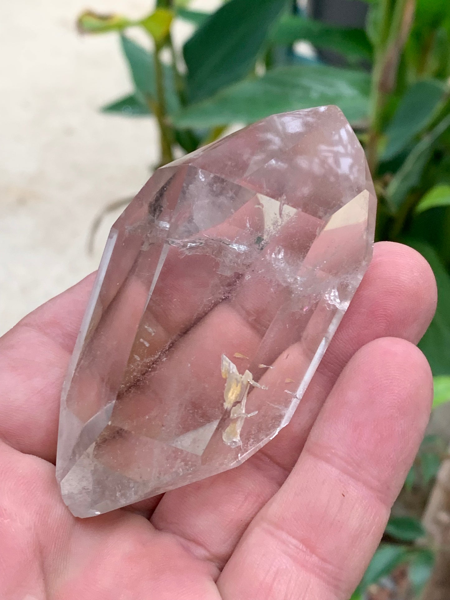 Cristal de roche fumé/ Quartz fumé, pointe bi-déterminée naturelle de 83x43x33 mm - 148,8 gr., très belle qualité, très belle pureté !
