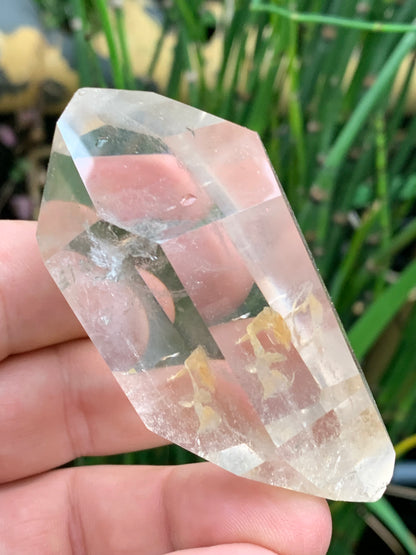 Cristal de roche fumé/ Quartz fumé, pointe bi-déterminée naturelle de 83x43x33 mm - 148,8 gr., très belle qualité, très belle pureté !