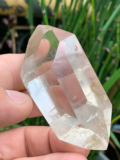 Cristal de roche fumé/ Quartz fumé, pointe bi-déterminée naturelle de 83x43x33 mm - 148,8 gr., très belle qualité, très belle pureté !