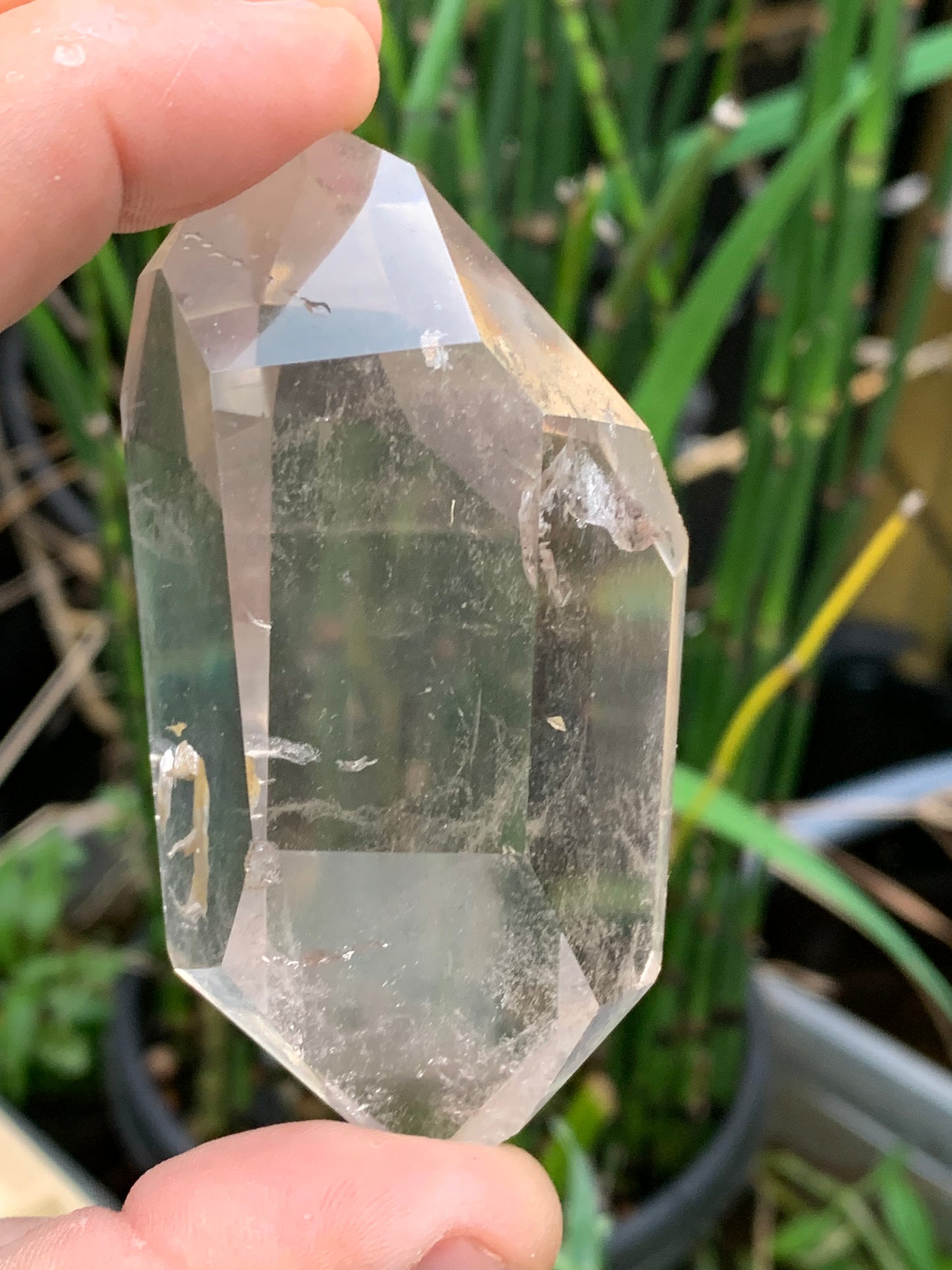 Cristal de roche fumé/ Quartz fumé, pointe bi-déterminée naturelle de 83x43x33 mm - 148,8 gr., très belle qualité, très belle pureté !