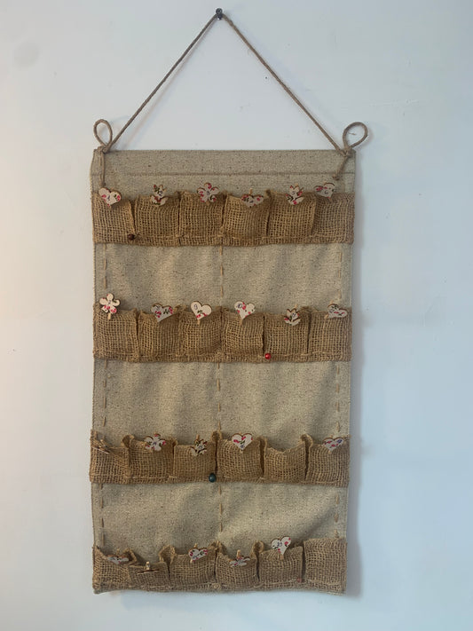 Calendrier de l’Avent en Tissu (Lin & Coton) – 55 x 32 cm 🎄 Idéal pour cristaux, bijoux et petites surprises