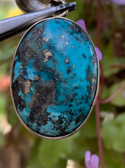 Turquoise Perse ! Pendentif en Argent 925 de 40mm de hauteur x 19 de largeur x 9 d'épaisseur. Vendu avec cordon réglable de couleur noire !