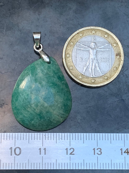 Amazonite, pendentif de 38mm de hauteur x 22 de largeur x 8 d'épaisseur. Vendu avec cordon réglable de couleur noire offert !