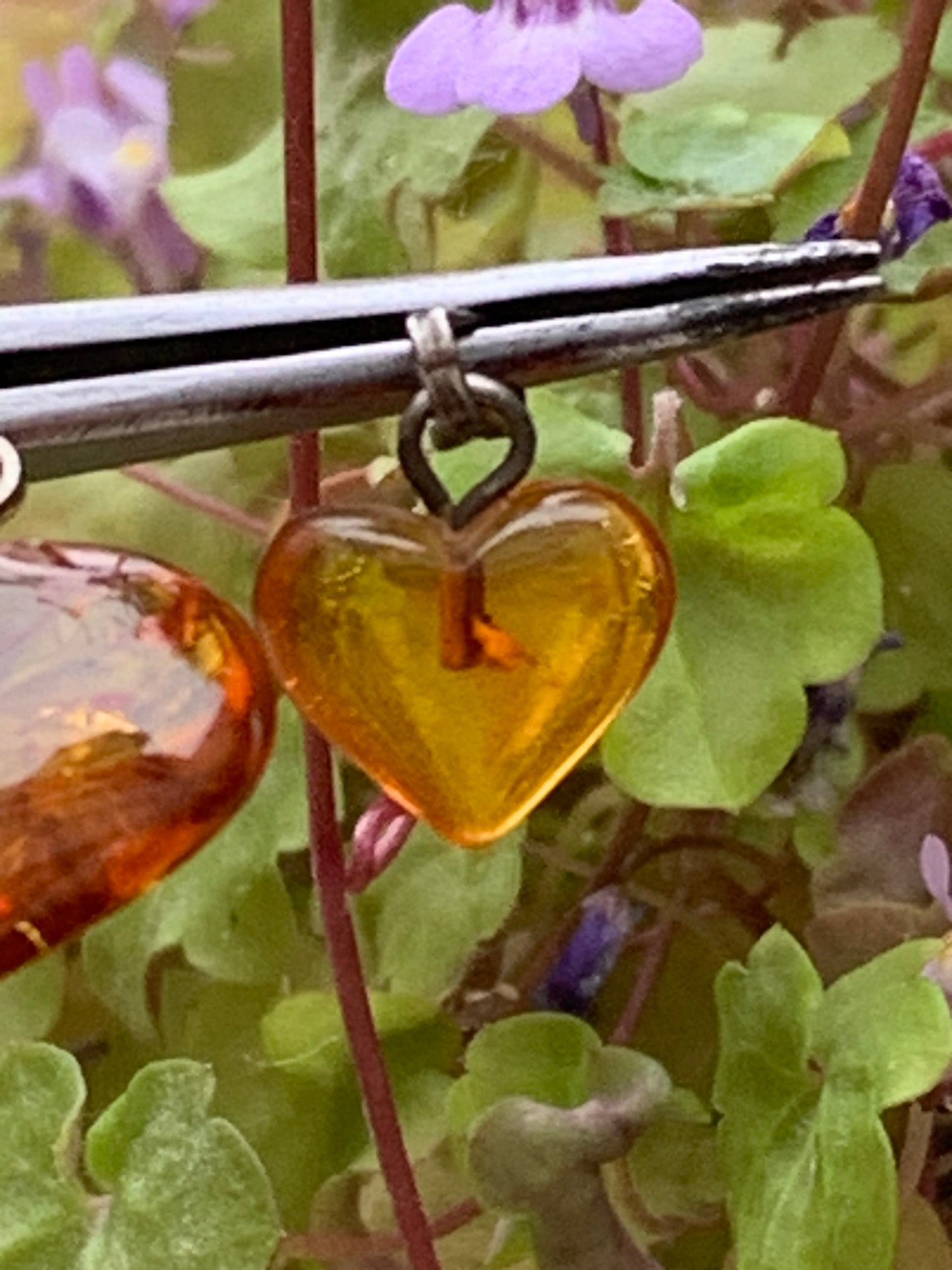 Amber, heart-shaped pendant, 2 sizes to choose from: 16x18x6 or 10x10x5 millimeters, sold with a sliding (adjustable) black leather cord from 40 to 70 centimeters!