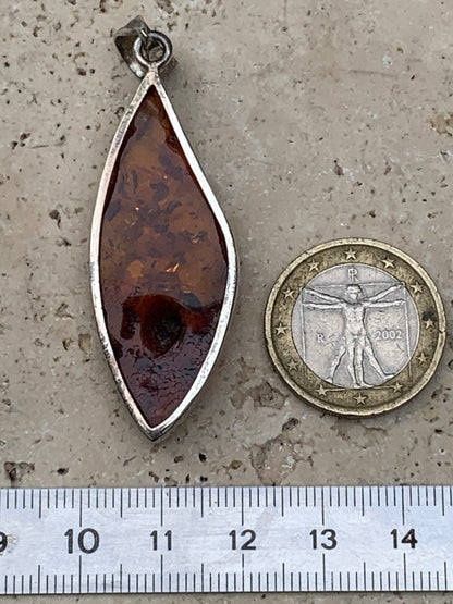 Amber, superb silver pendant measuring 60x20x10 mm. Sold with a sliding (adjustable) black leather cord from 40 to 70 cm!