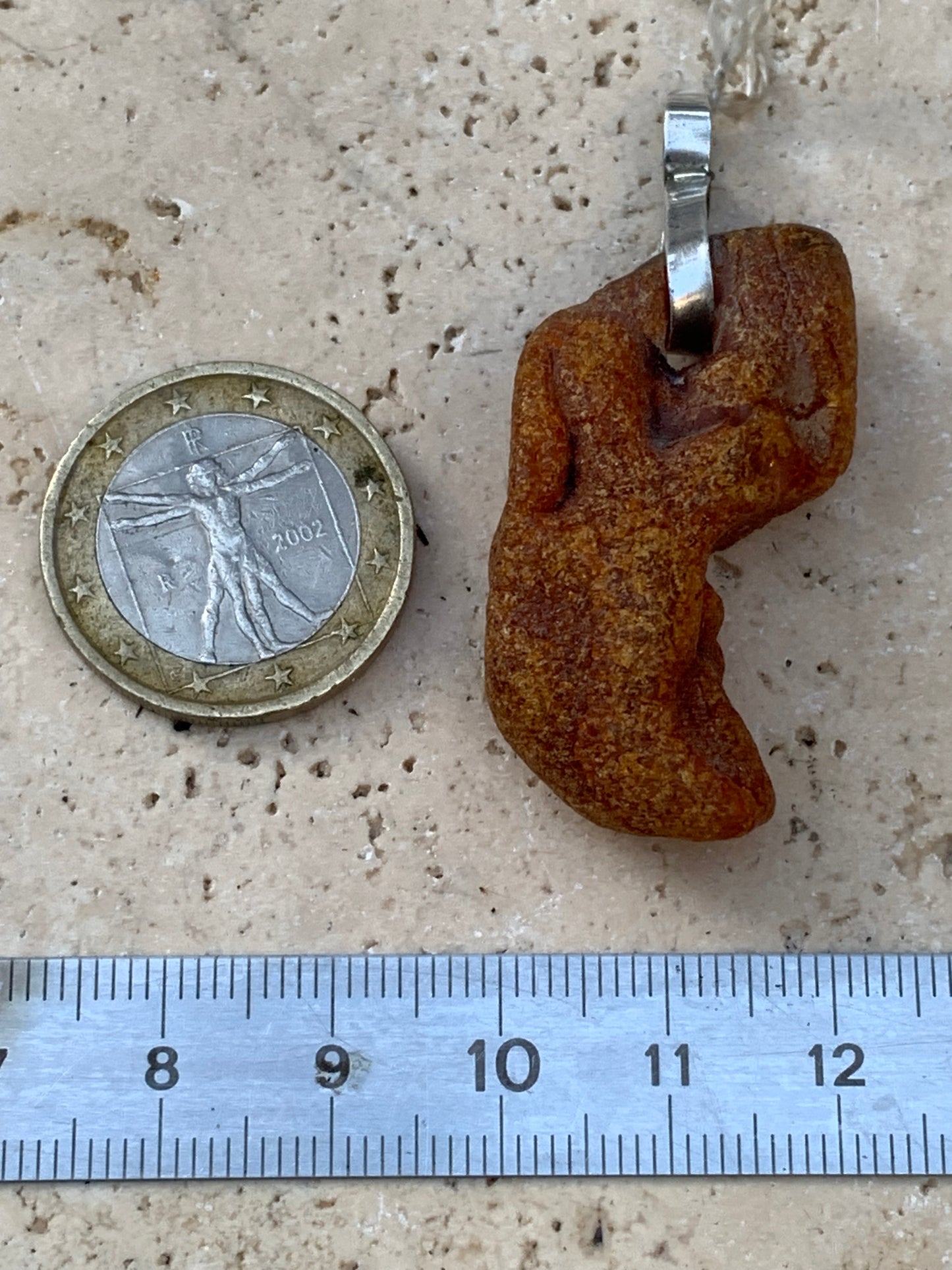 Amber, silver pendant, polished natural pebble measuring 50x20x14 millimeters, sold with a sliding (adjustable) black leather cord measuring 40 to 70 centimeters!