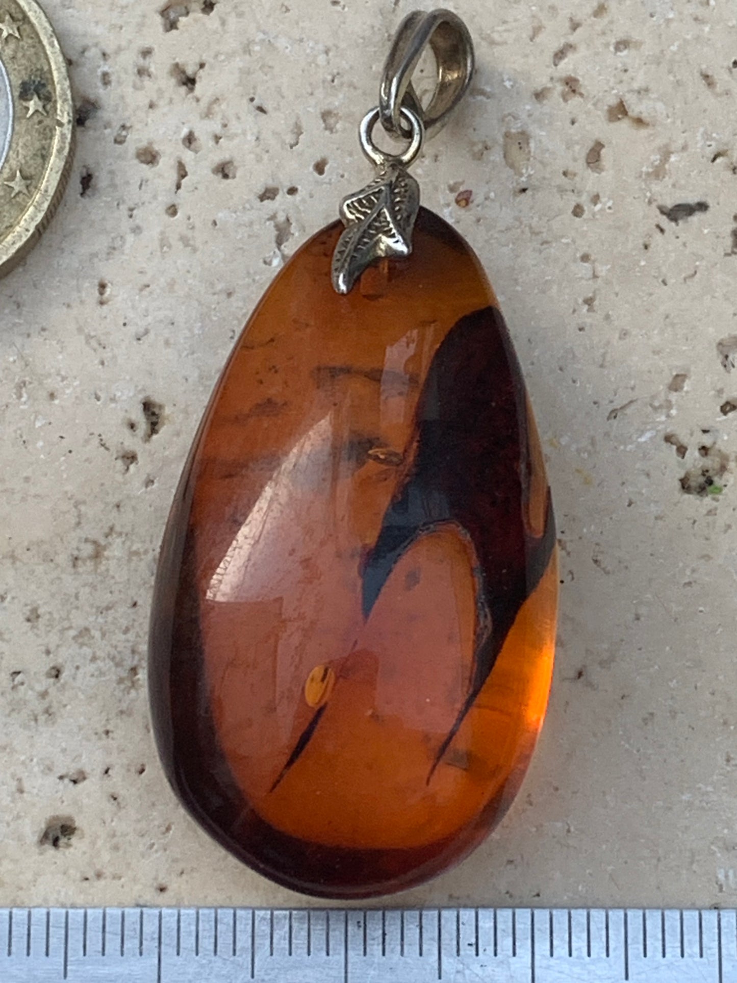Amber, silver pendant, polished natural pebble measuring 50x22x15 millimeters, sold with a sliding (adjustable) black leather cord measuring 40 to 70 centimeters!