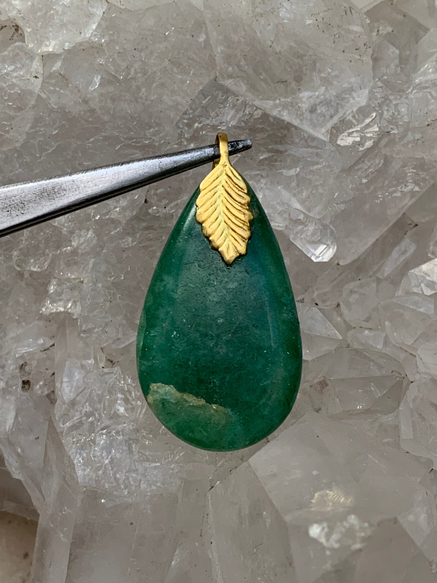 Aventurine/Green Quartz, drop pendant, A to AA quality, approximately 40 x 20 x 8 mm, perfect for jewelry, collecting, lithotherapy...