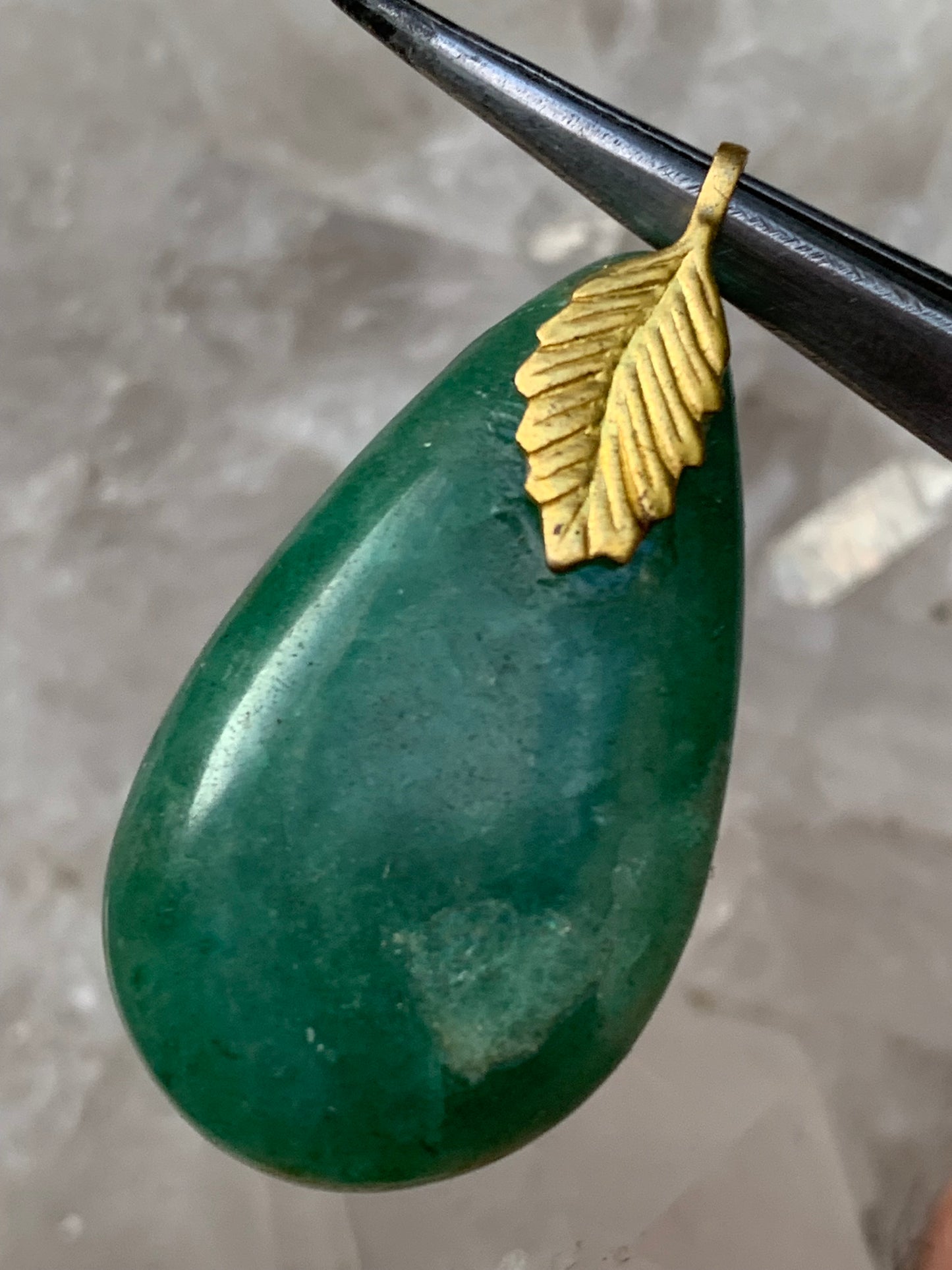 Aventurine/Green Quartz, drop pendant, A to AA quality, approximately 40 x 20 x 8 mm, perfect for jewelry, collecting, lithotherapy...