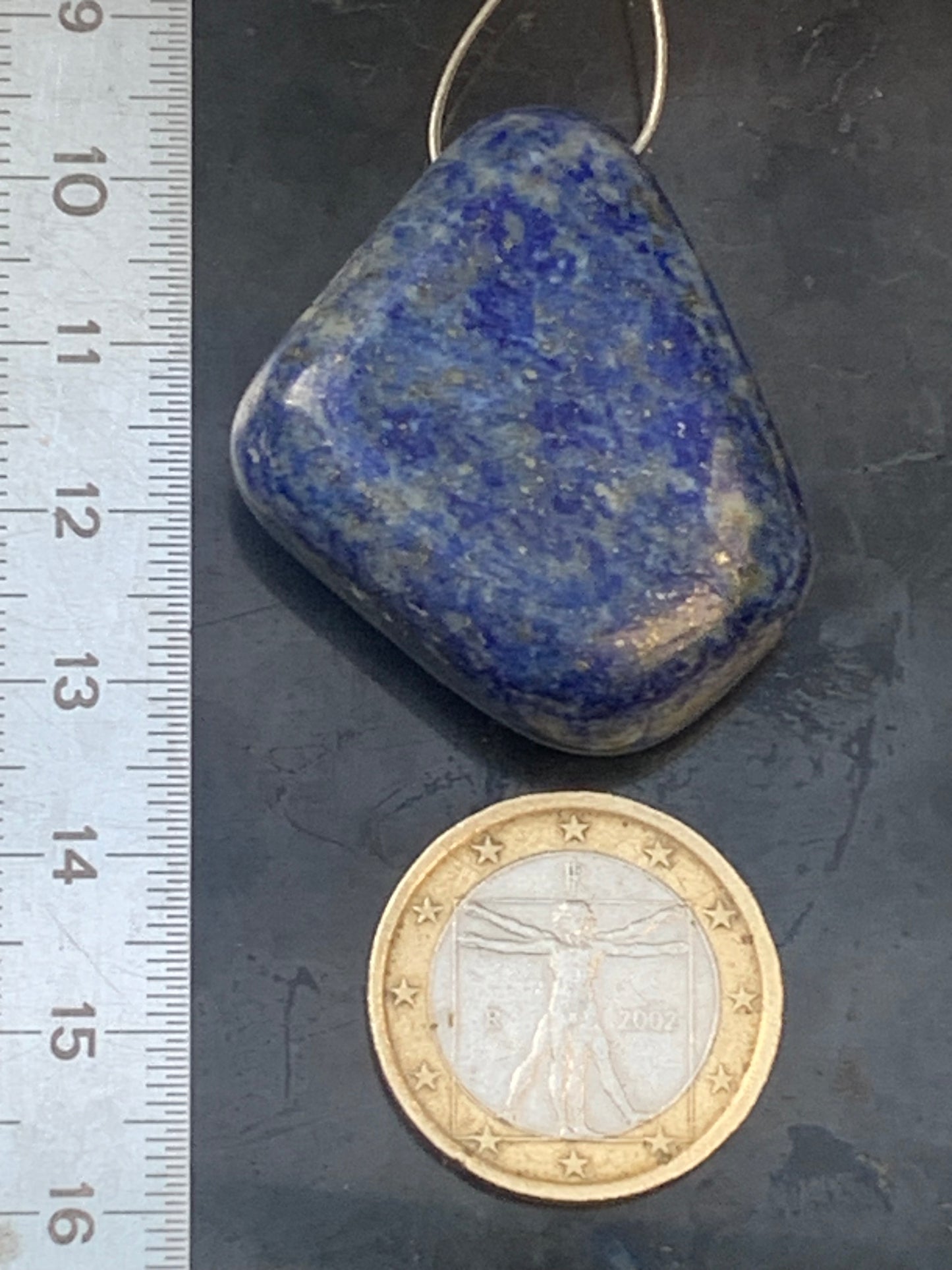 Lapis lazuli, pierre de finition polie et percée en latéral, qualité AA à AAA, 32mm x 30 x 13, parfait pour faire une composition de collier ou en pendentif !