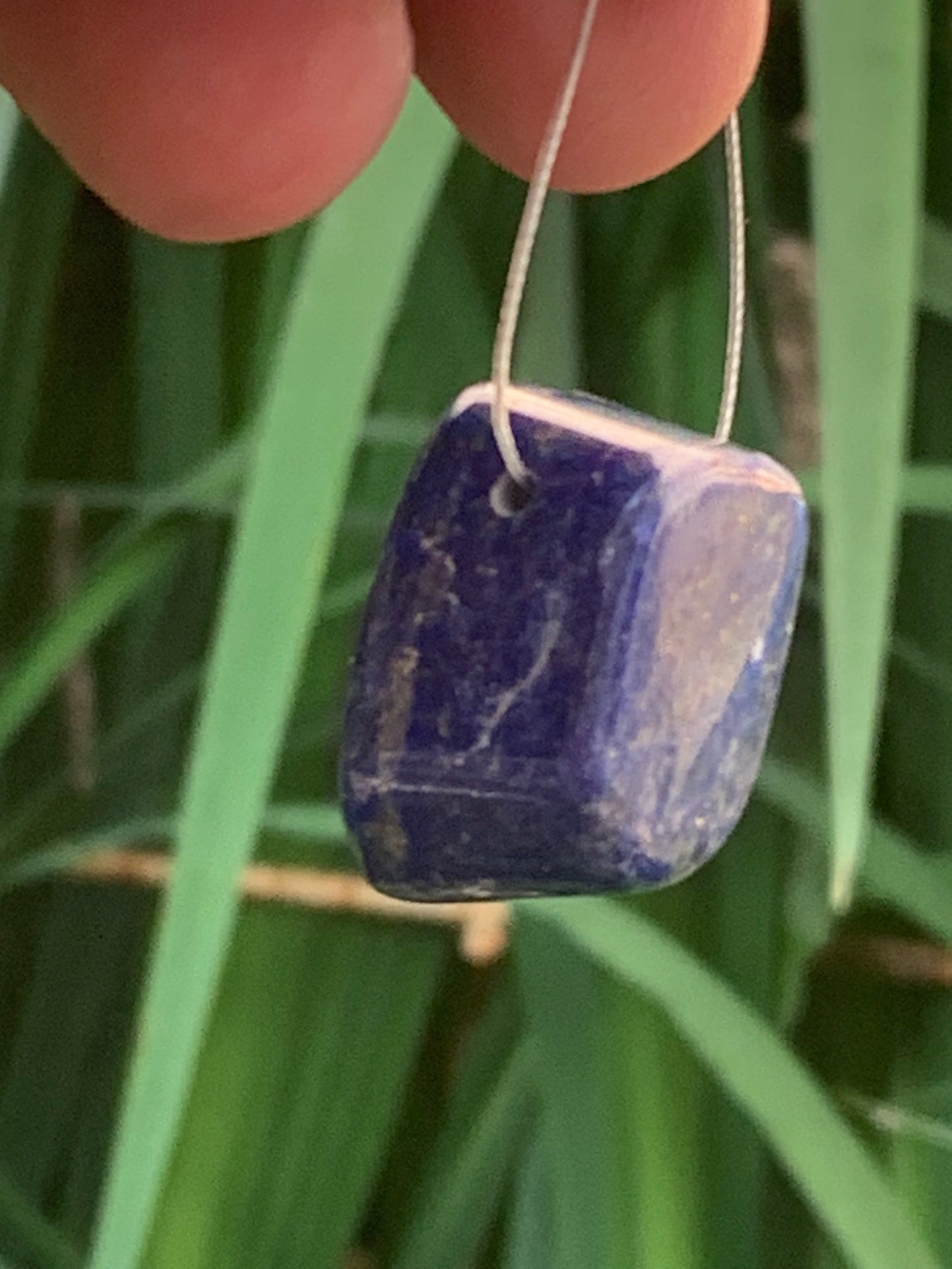 Lapis lazuli, pierre de finition polie et percée en latéral, qualité AA à AAA, 27mm x 20 x 17, parfait pour faire une composition de collier ou en pendentif !