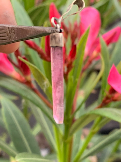 Tourmaline melon d'eau/ pastèque, pendentif en Argent de 40mm de hauteur x 6 de largeur x 2. Vendu avec cordon réglable de couleur noire !