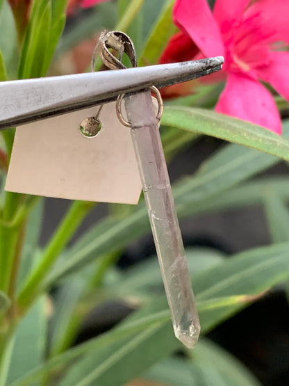 Tourmaline melon d'eau ! Pièce en Argent fait par G&Z de 43 mm de hauteur x4 de largeur x4. Vendu avec cordon réglable de couleur noire !