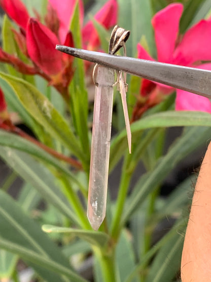 Tourmaline melon d'eau ! Pièce en Argent fait par G&Z de 43 mm de hauteur x4 de largeur x4. Vendu avec cordon réglable de couleur noire !