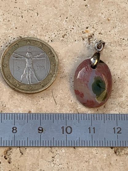 Jaspe orbiculaire, pendentif en Argent de 32mm de hauteur x16 de largeur x5d'épaisseur. Vendu avec cordon réglable !