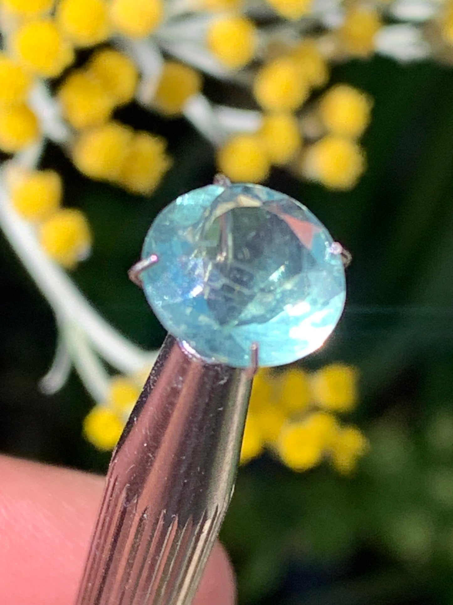 Fluorite/ Fluorine verte, pierre taillée de 10mm de diamètre x7 - 4 carats. Parfait en bijouterie, collection ,exposition...