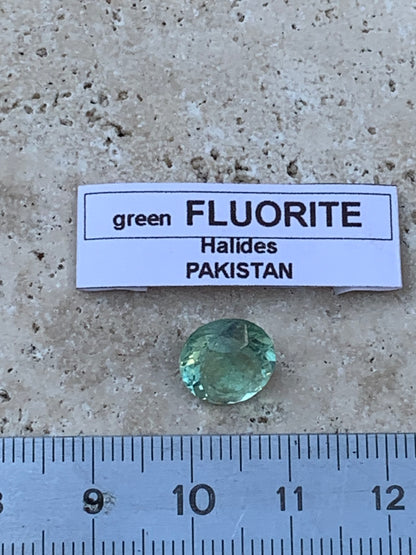 Fluorite/ Fluorine verte, pierre taillée de 10mm de diamètre x7 - 4 carats. Parfait en bijouterie, collection ,exposition...