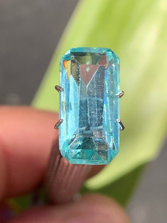 Aigue-marine, magnifique pierre taillée de 15mm x7 x6 - 6,5 carats. Parfait en bijouterie, collection ,exposition...