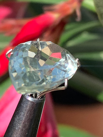 Prasiolite/ Améthyste verte, pierre taillée de 18mm x 12 x 7 - 8,5 carats. Parfait en bijouterie, collection ,exposition...