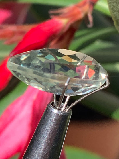 Prasiolite/ Améthyste verte, pierre taillée de 18mm x 12 x 7 - 8,5 carats. Parfait en bijouterie, collection ,exposition...