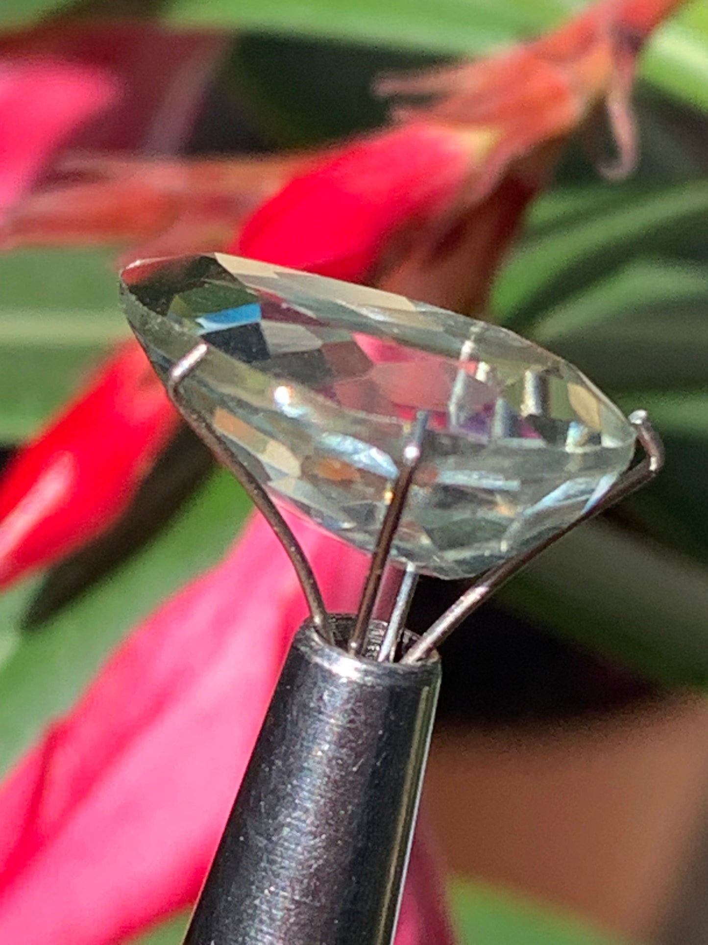 Prasiolite/ Améthyste verte, pierre taillée de 18mm x 12 x 7 - 8,5 carats. Parfait en bijouterie, collection ,exposition...