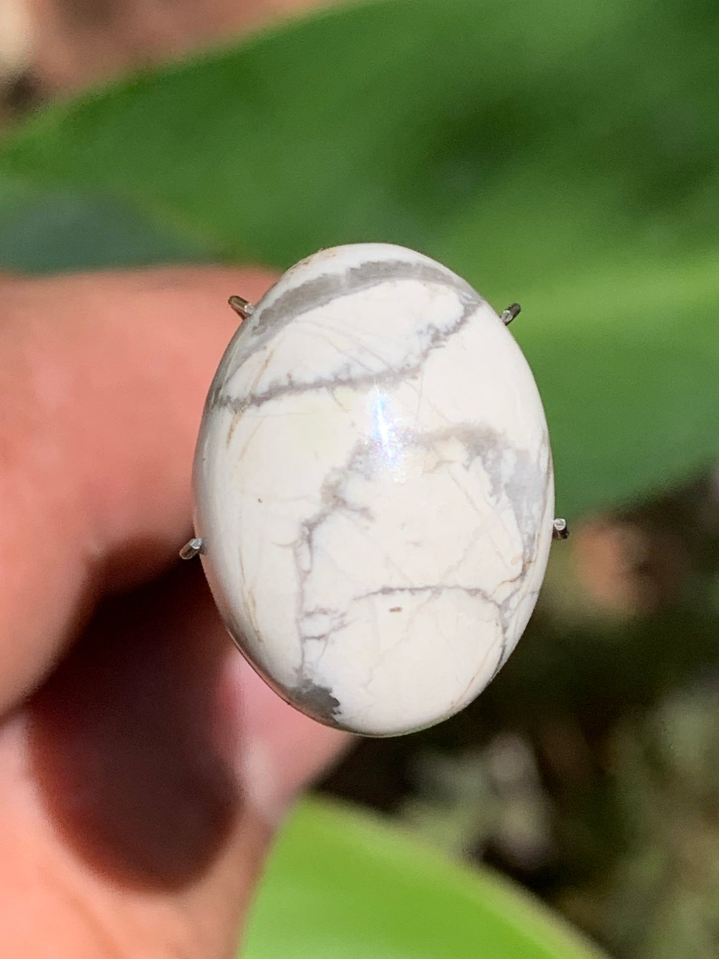 Howlite, cabochon de 20mm x15 x8 - 17 carats. Parfait en bijouterie, collection ,exposition...