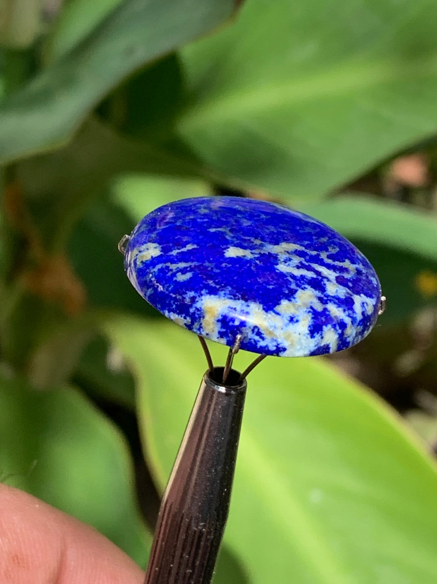 Lapis lazuli, cabochon de 25mm x25 x6 - 29,5 carats. Parfait en bijouterie, collection ,exposition...