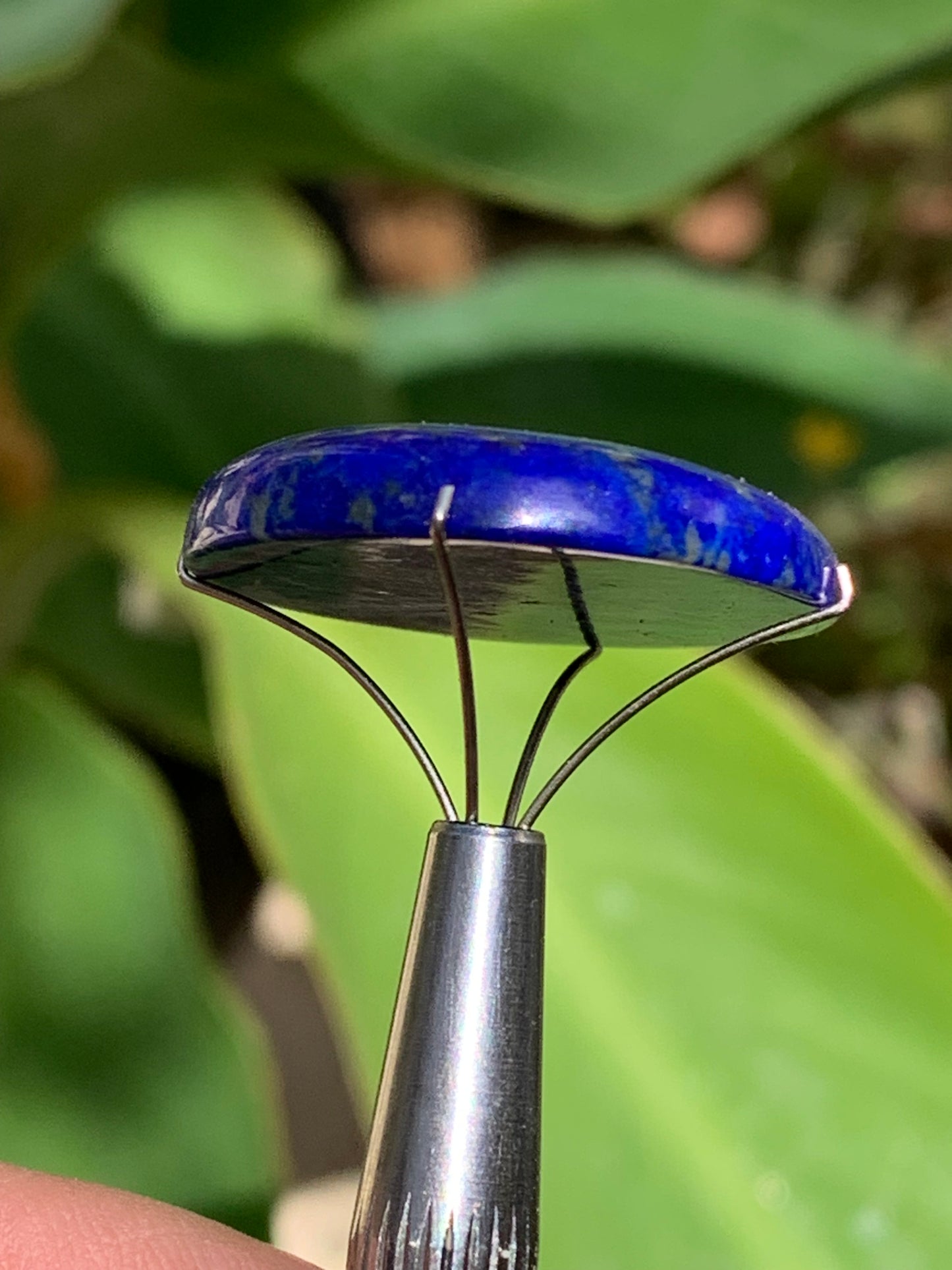 Lapis lazuli, cabochon de 25mm x25 x6 - 29,5 carats. Parfait en bijouterie, collection ,exposition...