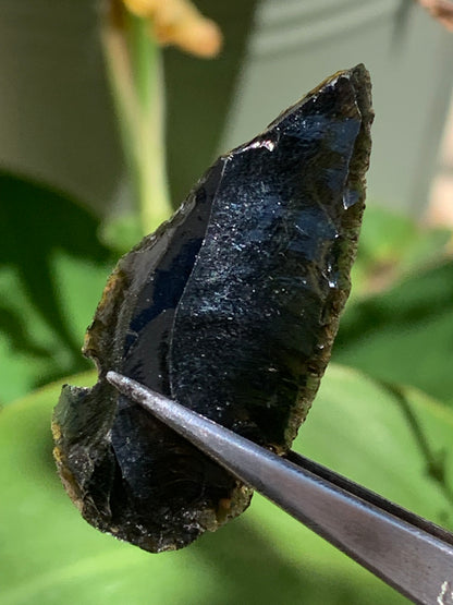 Obsidienne Noire - Pointe de flèche de 45 x 20 x 6 mm - 4,7 grammes. Spècimen récent, taillé au Mexique !
