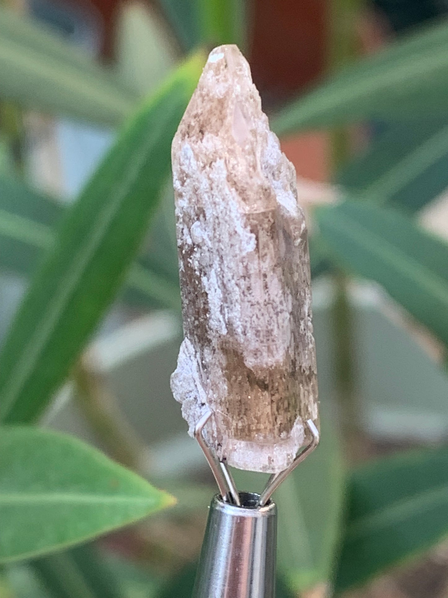 Topaze Impériale, superbe cristal naturel de 27mm x12 x10 - 4,5 grammes. Belle pièce de collection, unique et assez rare !