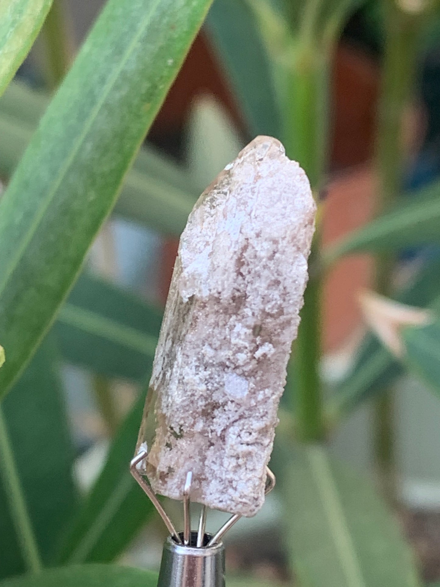 Topaze Impériale, superbe cristal naturel de 27mm x12 x10 - 4,5 grammes. Belle pièce de collection, unique et assez rare !